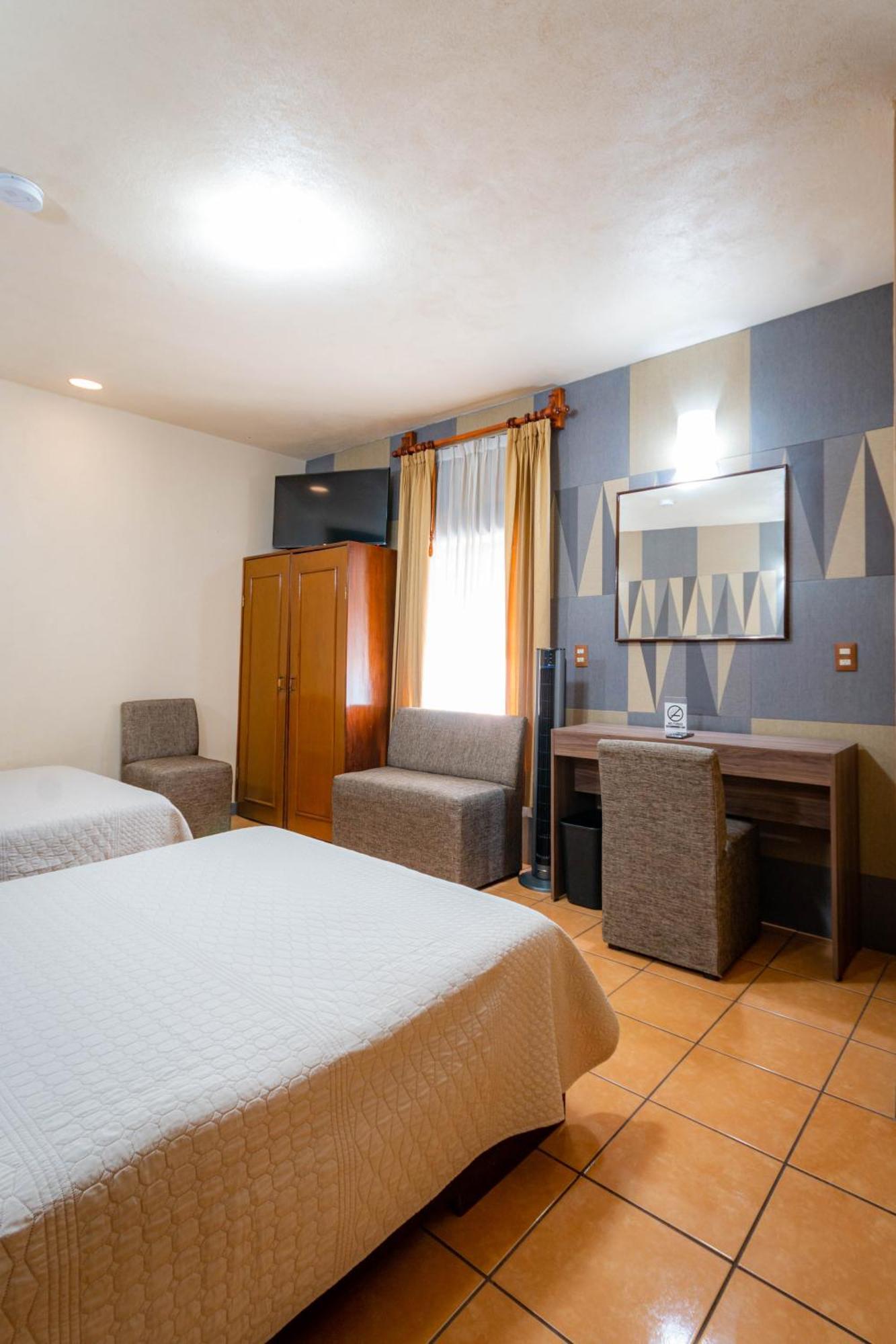 Hotel Estefania モレリア エクステリア 写真